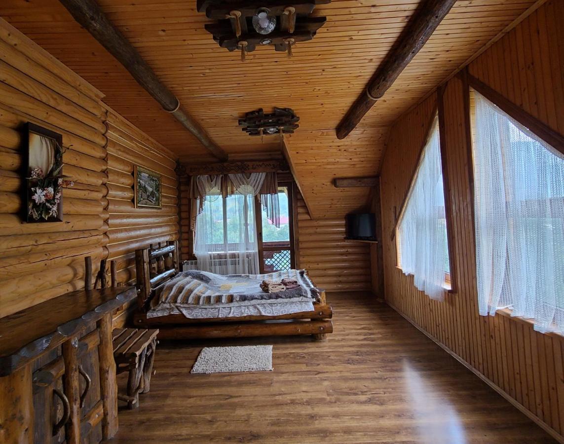 Гуцульська Хата Otel Yaremche Dış mekan fotoğraf