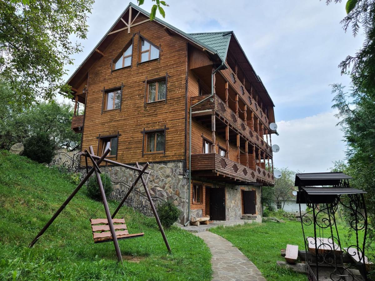 Гуцульська Хата Otel Yaremche Dış mekan fotoğraf