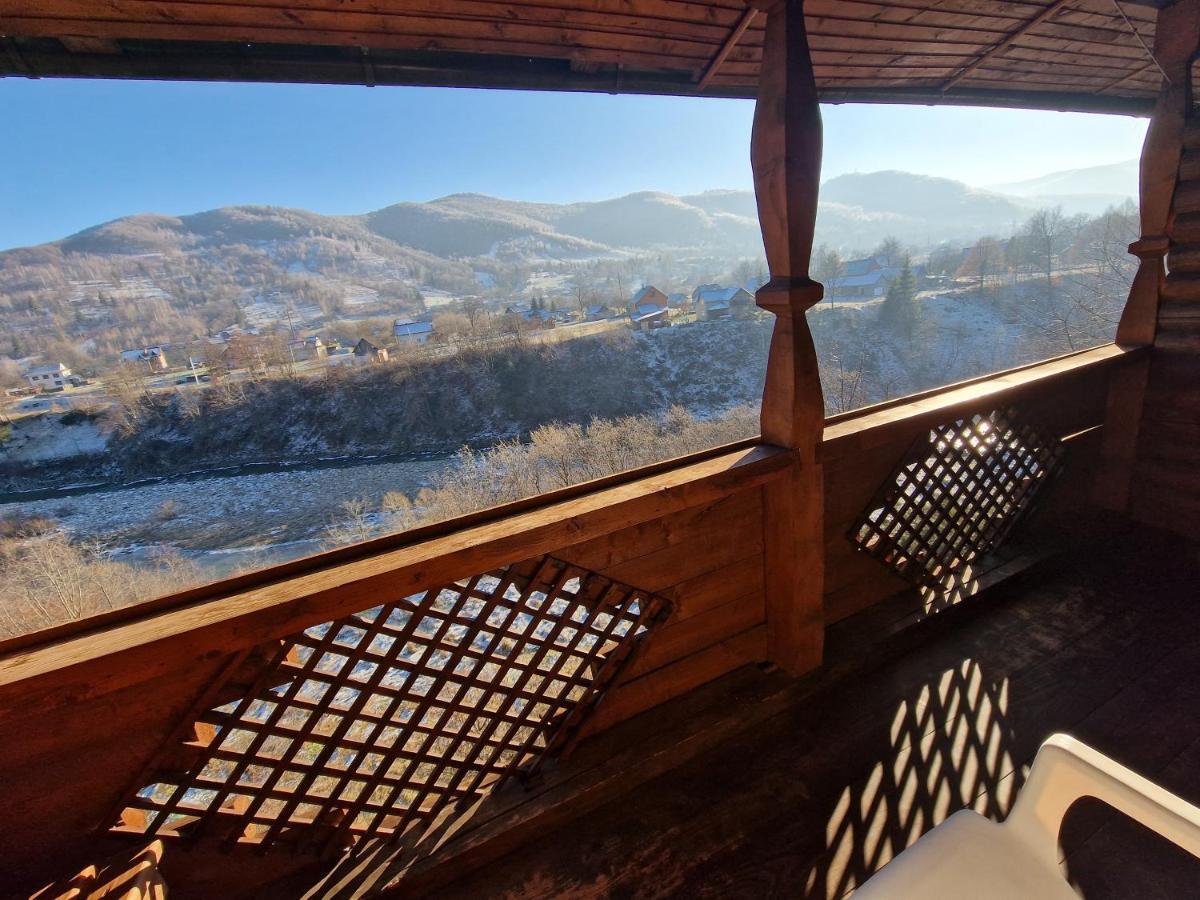 Гуцульська Хата Otel Yaremche Dış mekan fotoğraf