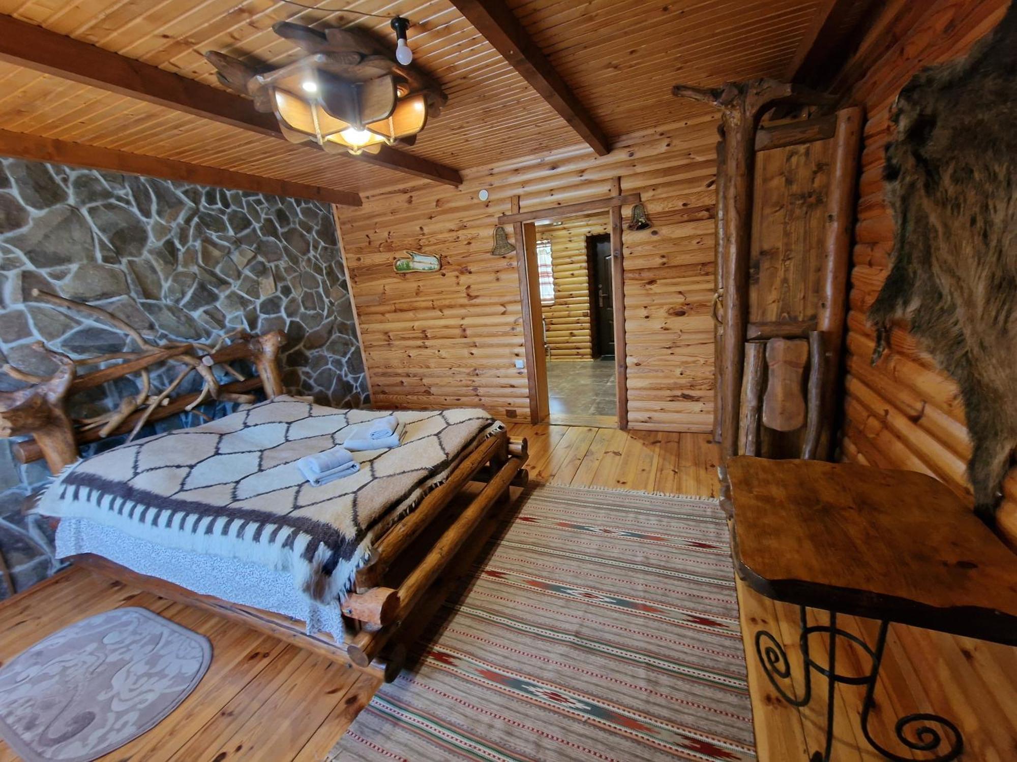 Гуцульська Хата Otel Yaremche Dış mekan fotoğraf